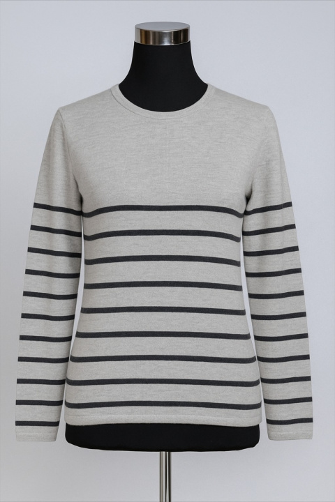 Cashmere R-Neck Pullover with Horizontal Stripes
